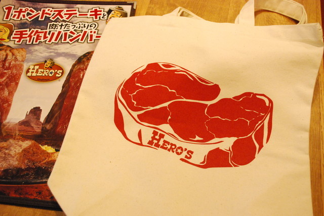 ヒーローズ・秋葉原店／3ポンドステーキ　グッズのトートバッグ
