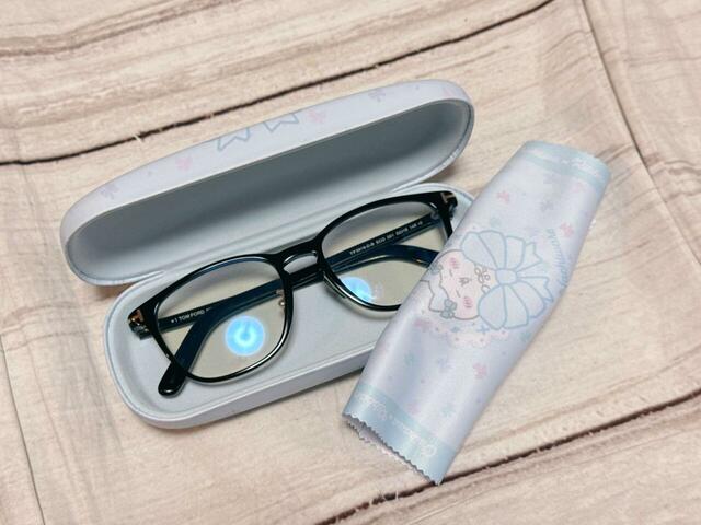 メガネを入れてみました。かわいい！