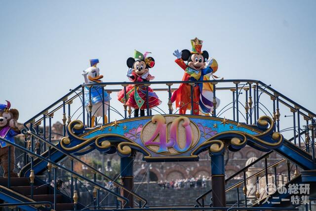 レッツ・セレブレイト・ウィズ・カラー