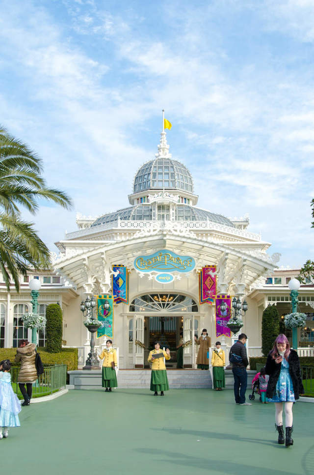 アナ雪イベント中の「クリスタルパレス・レストラン」はプライオリティ・シーティングの事前予約が必須です! 