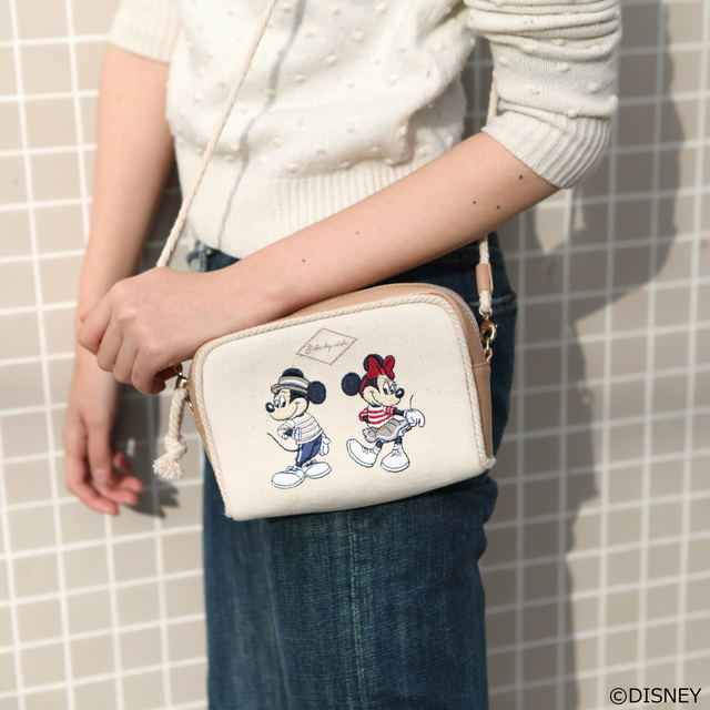 マリンルック ミニポシェット全2種（ブルー、ホワイト）価格：5,292円（税込）