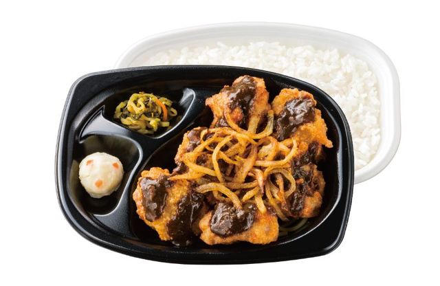焦がしにんにく黒カレー特から揚弁当