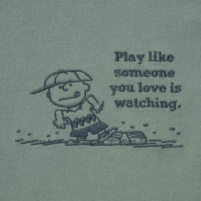 ピーナッツ チャーリー・ブラウンズ・ベースボール・チーム UT グラフィックTシャツ｜1,990円｜ユニクロUT「ピーナッツ チャーリー・ブラウンズ・ベースボール・チーム」コレクション