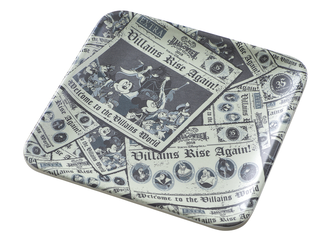 紫イモのムースケーキ、スーベニアプレート付き 780円｜マンマ・ビスコッティーズ・ベーカリー｜東京ディズニーシー「ディズニー・ハロウィーン」2018