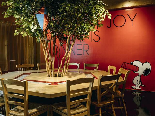 「PEANUTS DINER 神戸（C）2024 Peanuts Worldwide LLC」【暑い季節にぴったり！スヌーピーときょうだいたちの“カラフルかき氷”が「PEANUTS Cafe」に登場！】