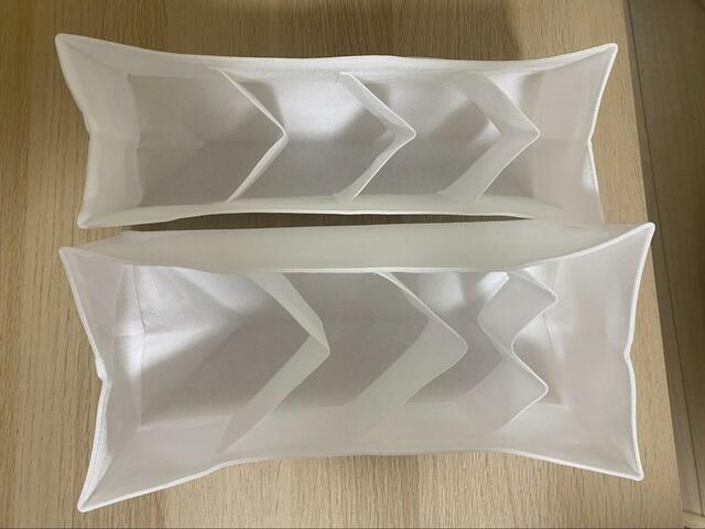 【無印良品　不織布仕切ケース・中・４仕切・２枚入り】小・中のサイズ比較