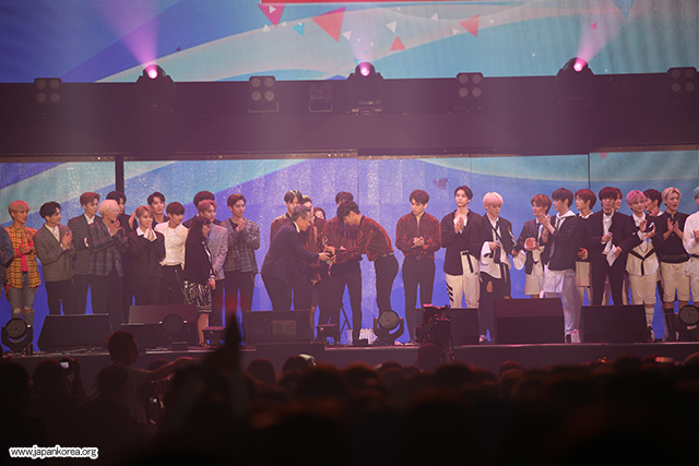 最高アーティスト賞・VIXX　＠「10th Anniversary KMF 2017」