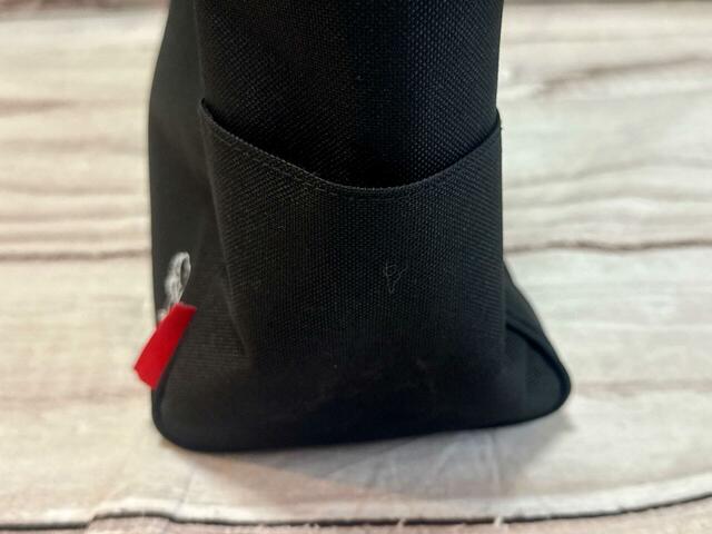 ポケット3：両サイドのポケット