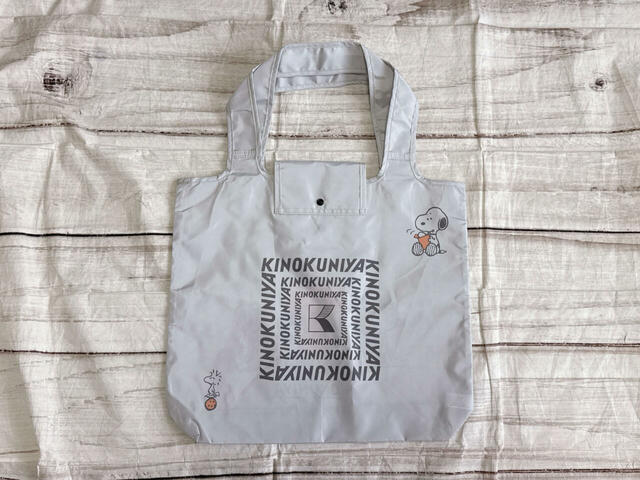 背面にもかわいいデザイン入りなのがうれしいポイント！