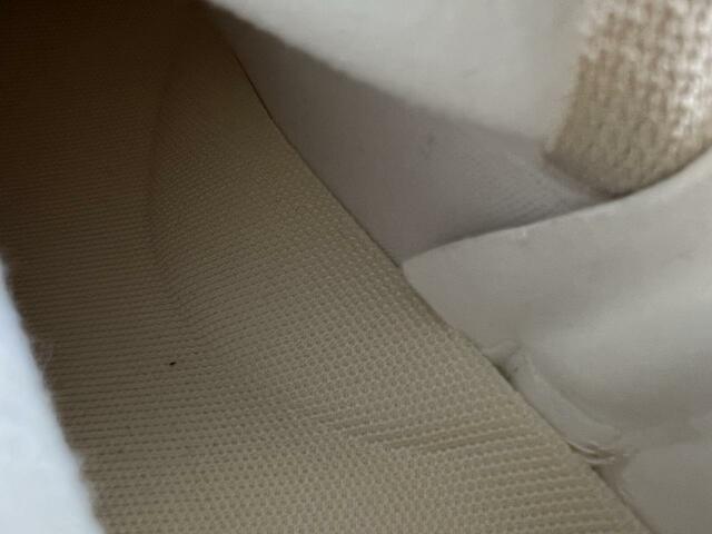 【GU ウルトラストレッチローヒールブーツ】中のインソールが滑らず靴擦れしませんでした