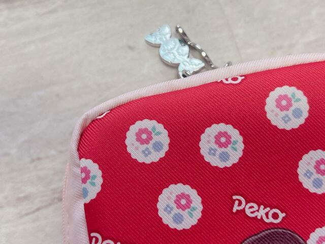 レッドにお花の総柄がとことんかわいい…！