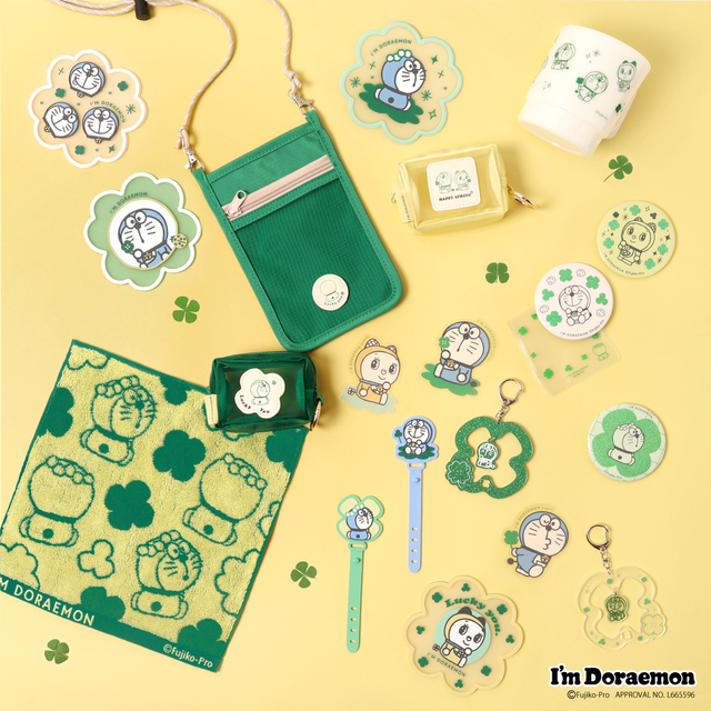 【I'm Doraemonシリーズ新商品】キラキラグリッターのキーホルダーや透け感のあるラバーコースターなど、クローバーのデザインにラメや透け感をとりいれたアイテムも♪