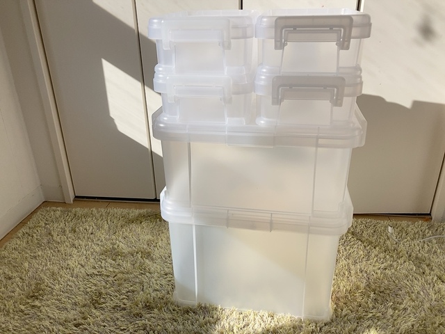 【ニトリ 運べるコンテナボックス】半透明で程よく隠す収納が叶います