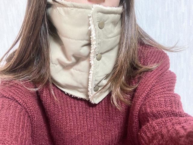 【3COINS】リバーシブル中わたボアフードティペット／保温力抜群！