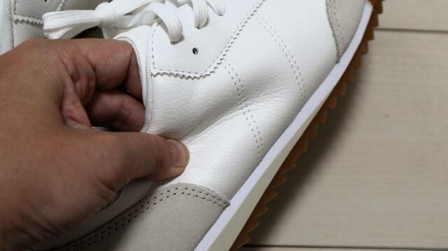 【ユニクロC スウェードコンビネーションスニーカー】一見硬そうですが、見た目よりも柔らかいんです！