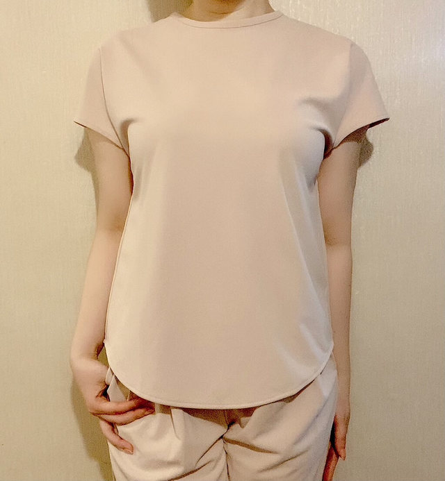 【UNIQLO（ユニクロ）】クレープジャージーフレンチスリーブTシャツ（半袖）／税込1,500円