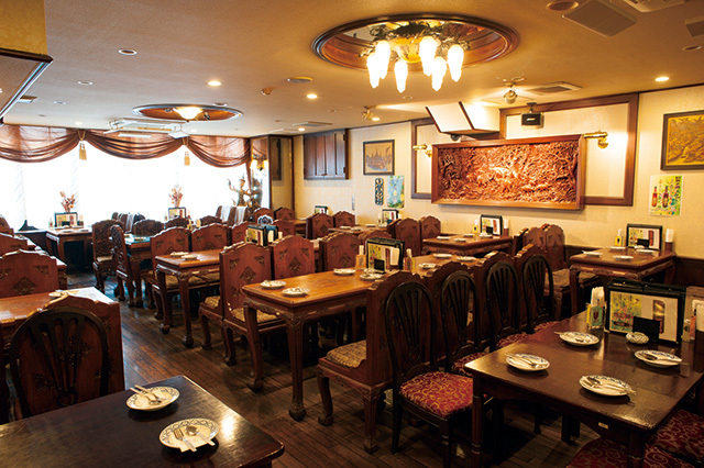 バンタイ（新宿） 内観