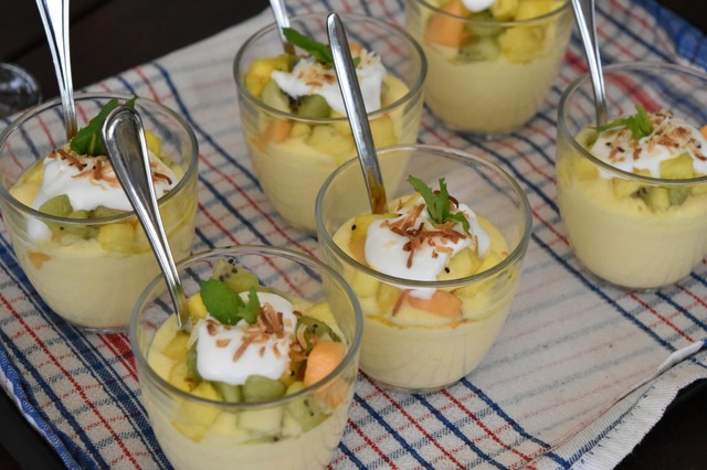 2種類のキウイが入ったデザート