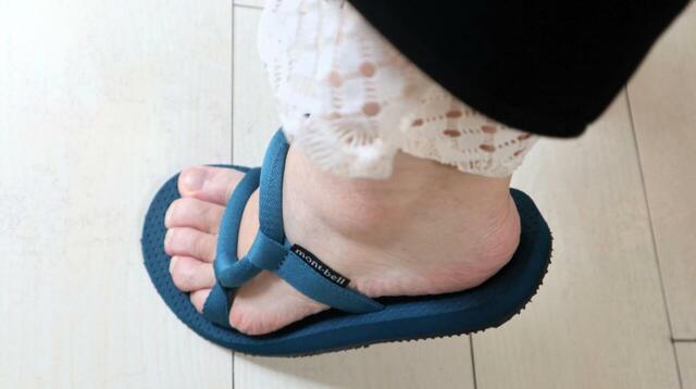 【mont-bell ソックオンサンダル】かかとを上げてもしっかりソールが付いてきます！