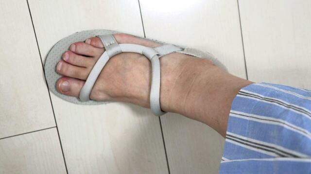 【mont-bell ロックオンサンダル】以前、モンベルの別サンダルでMサイズを履いたところソールがやや大きく感じたため、今回は小さめをチョイス。バックストラップのおかげでしっかりフィットします◎