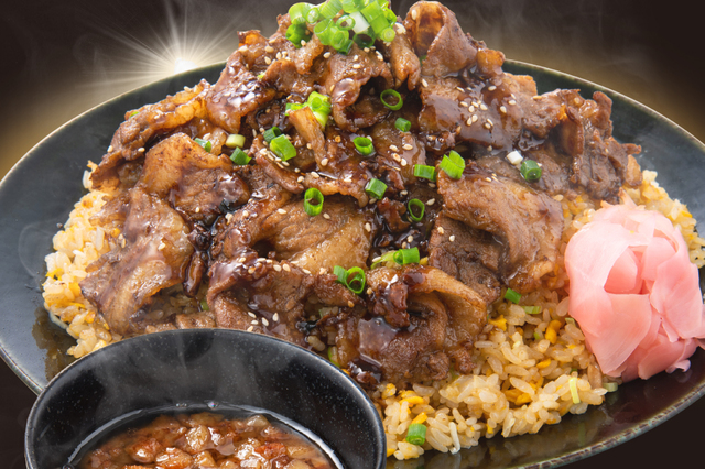 カルビ鬼盛！背脂チャーハン