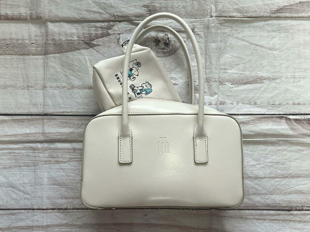 普段持ち歩く用のポーチにぴったり！