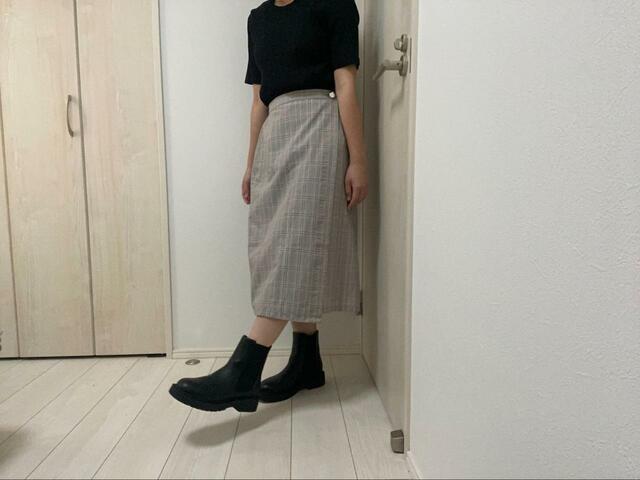 【ユニクロ　コンフィールタッチサイドゴアショートブーツ】身長が低い筆者にとって、スタイルよく見せるのに欠かせないアイテムになりそう