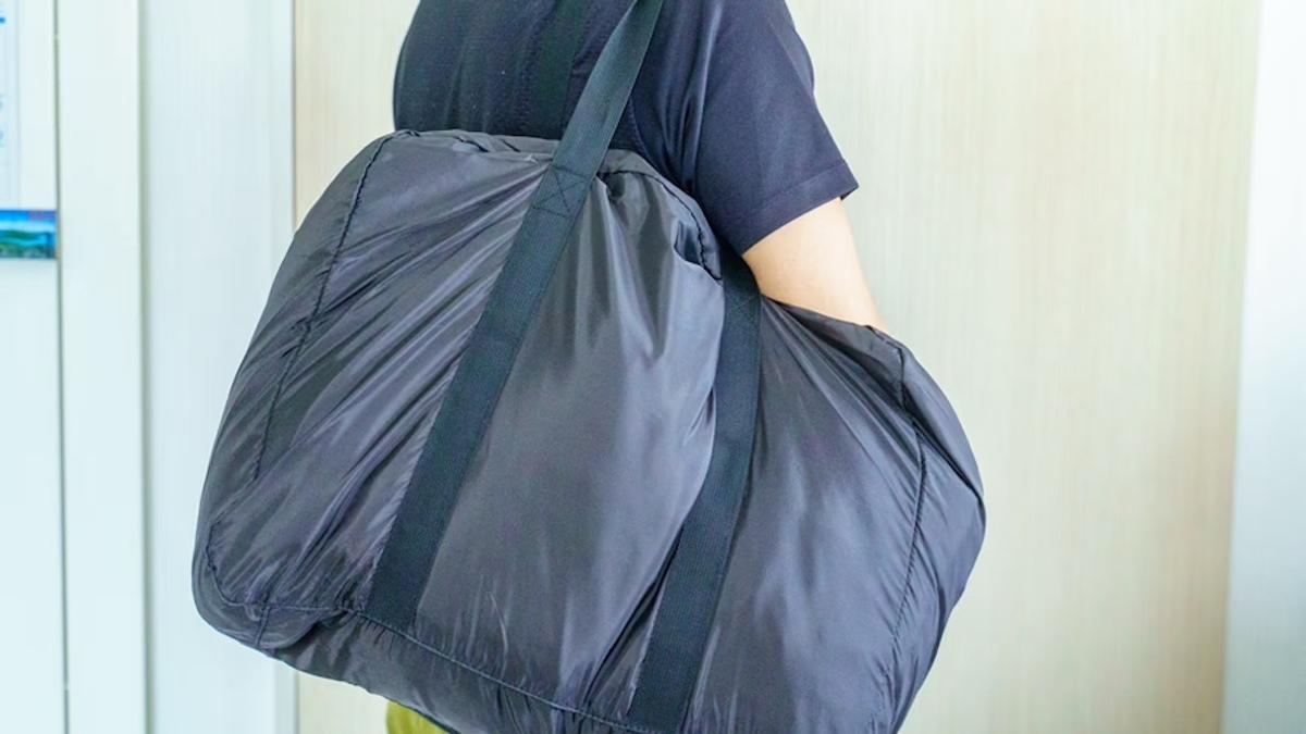 無印良品の「たためるボストンバッグ」がキャリーケースの荷物収納