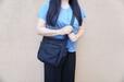 斜めがけしてみたところ。大きすぎず小さすぎない、ちょうどいいサイズ感もこのバッグの魅力♪