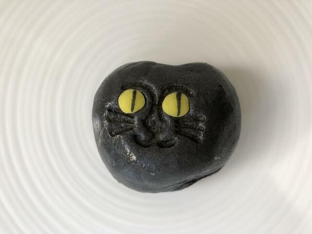 【招福猫子（ねこ）まんじゅう】黒猫（竹炭生地、黒糖あん）