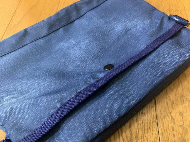 【ワークマン　ジョイントスクエアサコッシュ】背面にもポケットが！