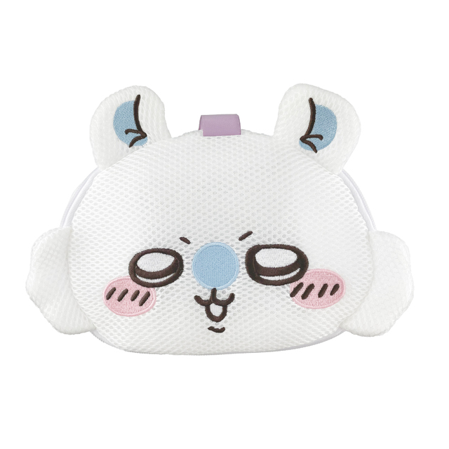 ＜モモンガ＞CWラウンドポーチ（全2種）　各2,090円（税込）　そのまま丸洗いできるラウンドポーチ。　ジムやプール、旅⾏時の持ち運びにもオススメです。