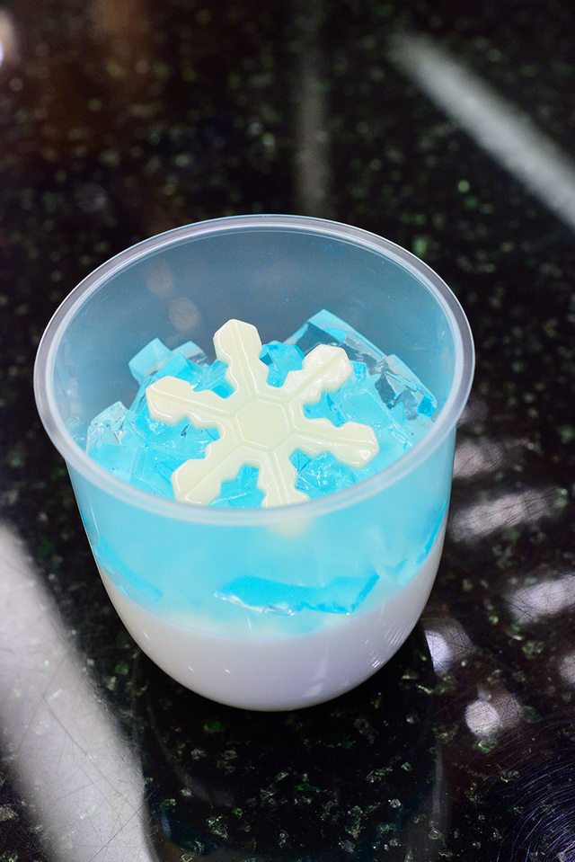 「チックタック・ダイナー」スペシャルセット｜ディズニーアンバサダーホテル 2016年「アナとエルサのフローズンファンタジー」｜撮影：Disney Colors