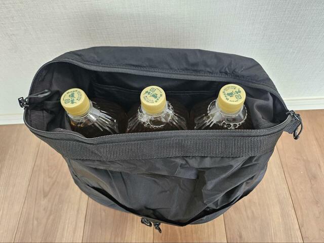 【無印良品　たためる撥水手提にもなるショルダーバッグ大】1Lのペットボトルが3本入る収納力です◎