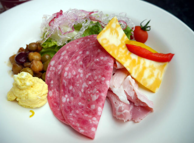 スペシャルセット（デリプレート）／東京ディズニーシー「ディズニー・イースター2015」©Disney