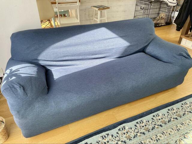 【ニトリ　肘付ストレッチソファカバー3人掛け用】カバーをかけるだけでまるで新品のようなソファに