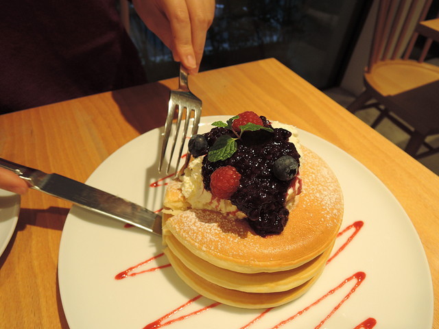 Pancake Ristorante（パンケーキ リストランテ）　「3種のベリーの自家製コンフィチュールとオリジナルブレンドのチーズクリーム」