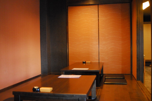 侘び寂び屋さんは、小上がりもあっておちついた雰囲気