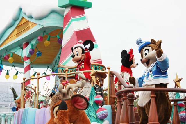 2024年11月14日 「ディズニー・クリスマス」プレスプレビュー/東京ディズニーランド/ディズニー・クリスマス・ストーリーズ“フォンド・フェアウェル”の模様