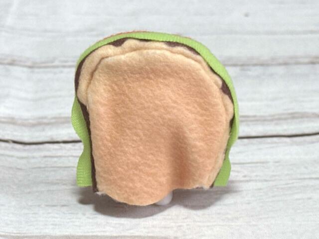 後ろ姿までふかふかのバンズになっているのも愛らしく、どの角度から見ても楽しめるデザイン♪