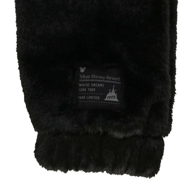 パーカー 6,200円｜東京ディズニーリゾート あったかグッズ｜販売店舗：東京ディズニーランド「タウンセンターファッション」、東京ディズニーシー「フィガロズ・クロージアー」｜発売日：2024年10月31日（木）