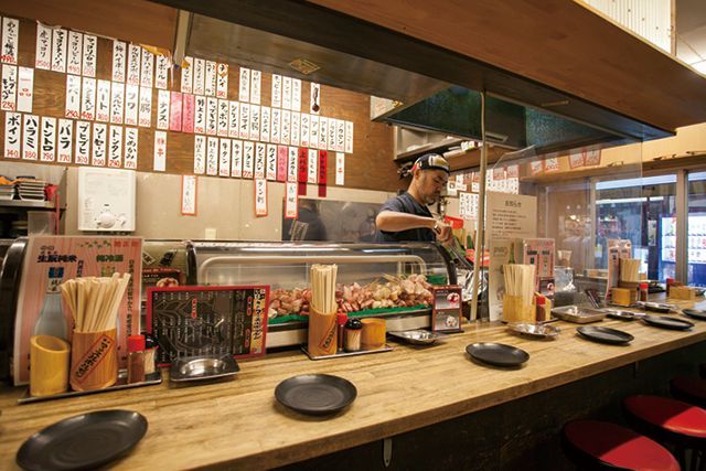 関西「焼き鳥」の名店／マッスルホルモン（天満）　内観