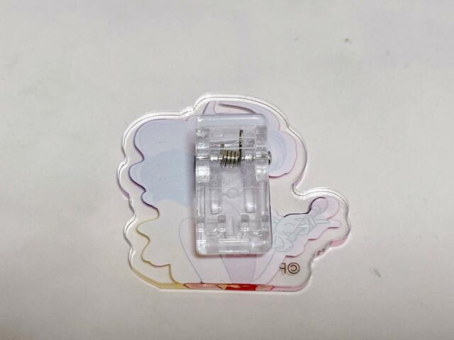 裏側にクリップパーツがついています【Seria(セリア)×魔法の天使クリィミーマミ】