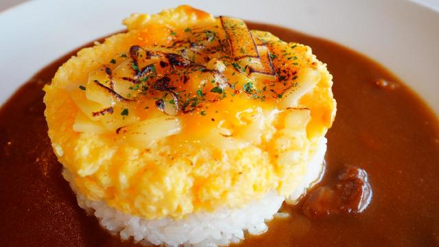 東映太秦映画村『鬼滅の刃　京ノ御仕事弐』レストランCHANBARA善逸のピリ辛オムカレー