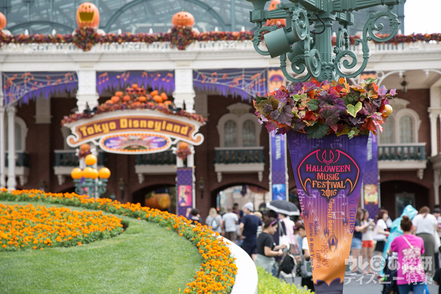 「ディズニー・ハロウィーン」を開催中の東京ディズニーランド