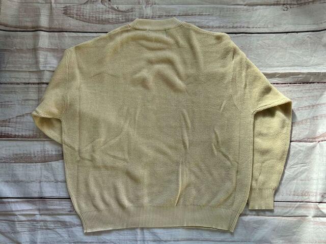 シルエットは適度な緩さのリラックスフィット