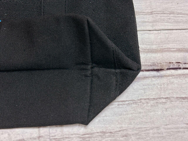 マチがしっかりあるので収納力抜群