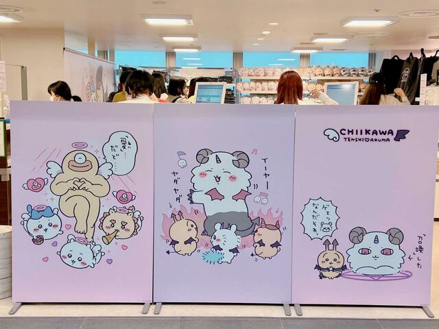 【ちいかわ てんし♡あくま@東京駅】チケット無しでもみることができる外観⑤グッズにも使用されている3種類のイラストも!