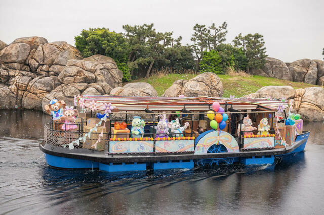 東京ディズニーシー「ダッフィー＆フレンズ20周年アニバーサリーイベント“カラフル・ハピネス”」　©Disney