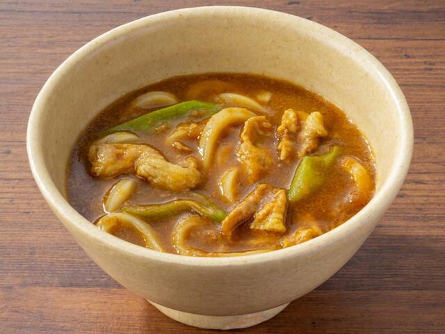 「アレンジ例 カレー南蛮うどん」＜期間：2025年9月11日～11月中旬＞【【しゃぶ葉】“6種のきのこ”と“ジューシーな鴨肉”が平日ランチ2,000円台で食べ放題！『秋のきのこと鴨しゃぶフェア』復活！】